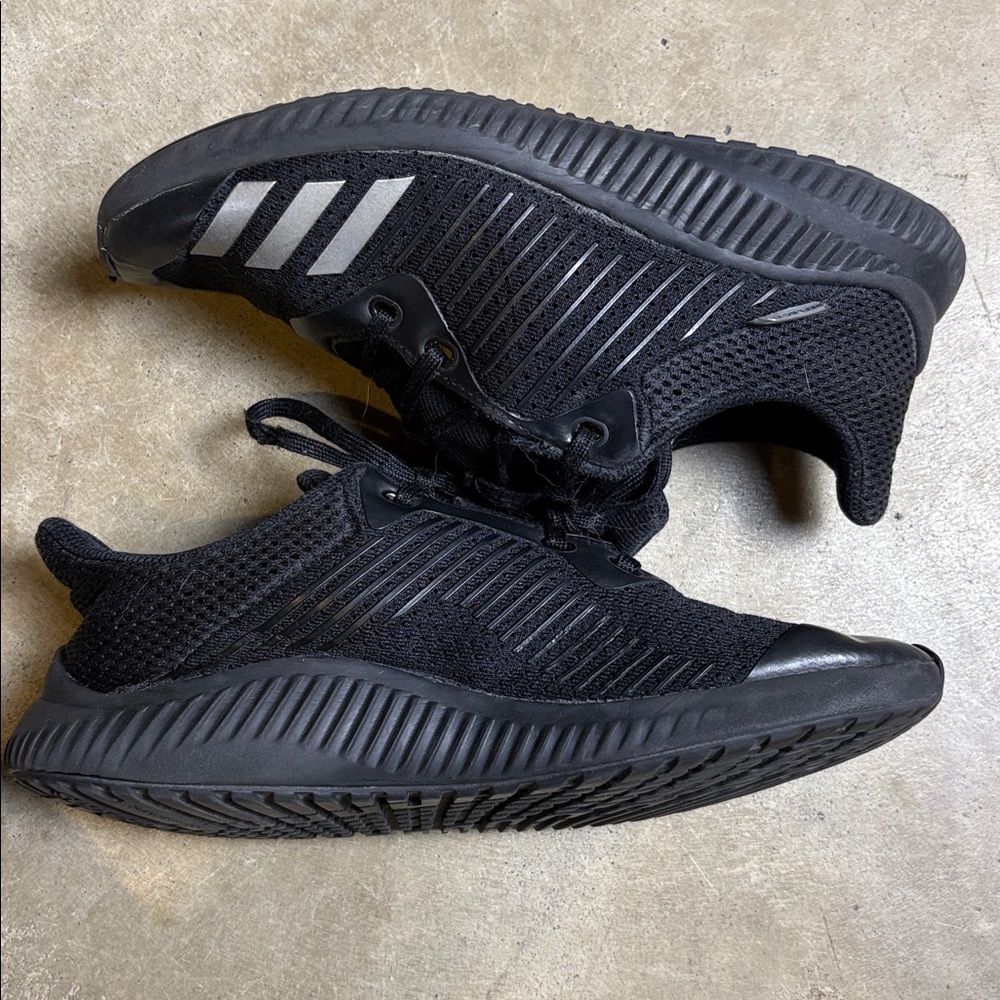 Adidas Boys Black and Silver Sneakers Size 2